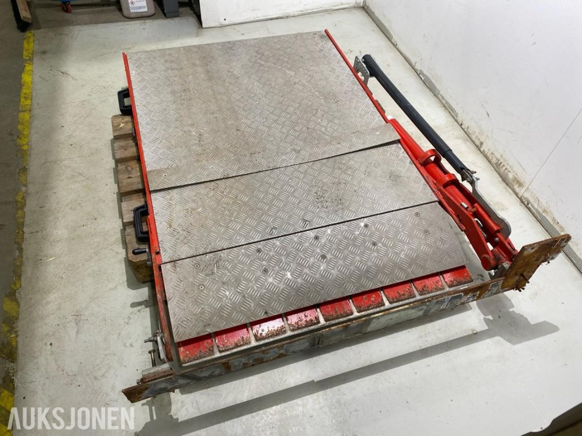 2014 WM SYSTEM LASTERAMPE FOR VAREBIL/NYTTEKJØRETØY VW PC100 MEKANISK LIFT